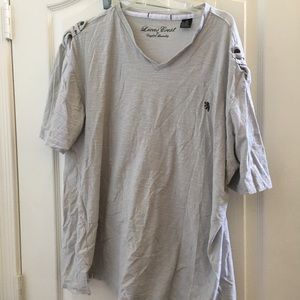 FINAL MARKDOWN MEN’S lions crest tee 2xl